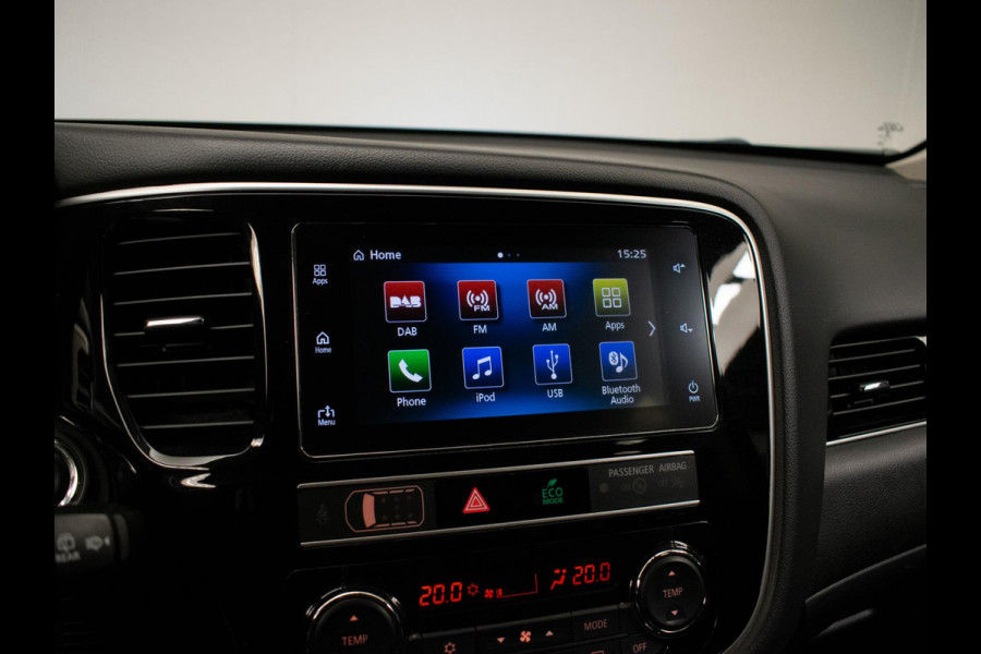 Mitsubishi Outlander 2.4 PHEV Instyle Sport (APPLE CARPLAY,NAVI,STOELVERWARMING,CAMERA,PDC,LEDER,KEYLESS,CRUISE,GETINT,LM VELGEN)