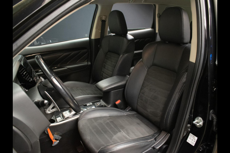 Mitsubishi Outlander 2.4 PHEV Instyle Sport (APPLE CARPLAY,NAVI,STOELVERWARMING,CAMERA,PDC,LEDER,KEYLESS,CRUISE,GETINT,LM VELGEN)