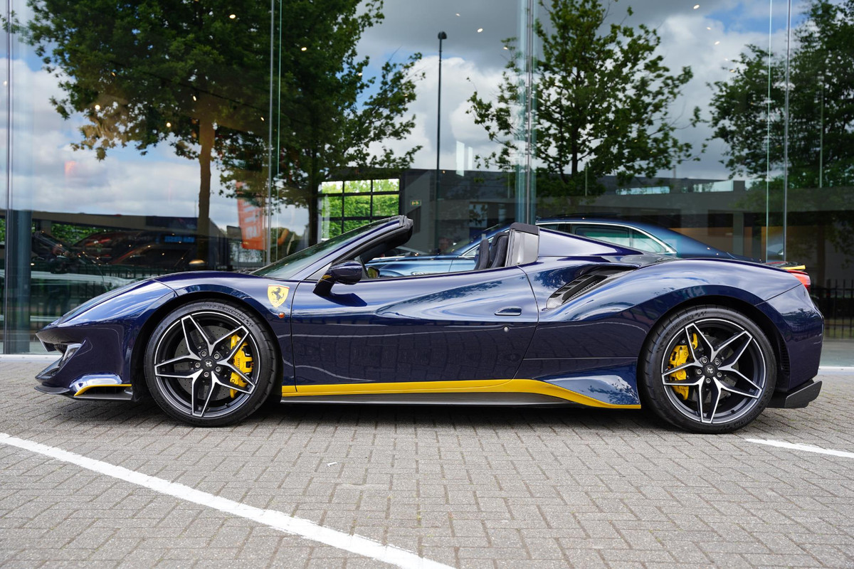 Ferrari 488 3.9 Pista HELE VERKOCHT Ferrari 488 3.9 Pista HELE VERKOCHT