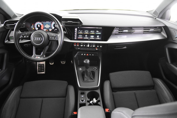 Audi A3 Limousine 30 TFSI S-Line *1ste Eigenaar*Leer*Keyless*DAB*
