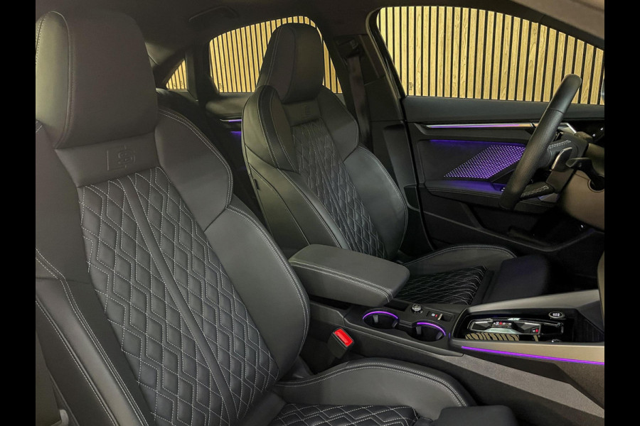 Audi A3 LIMOUSINE 35 TFSI S Line Facelift - Pano - Ambiance
