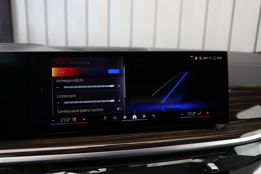 BMW X5 xDrive50e | 490PK | Luchtvering | Massage | Keyles-go | Head-up | Harman\kardon | Laser-led | Sfeerverlichting | Stoelkoeling |