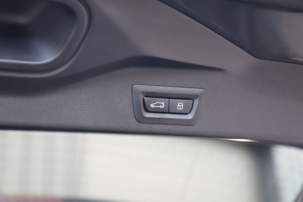BMW X5 xDrive50e | 490PK | Luchtvering | Massage | Keyles-go | Head-up | Harman\kardon | Laser-led | Sfeerverlichting | Stoelkoeling |