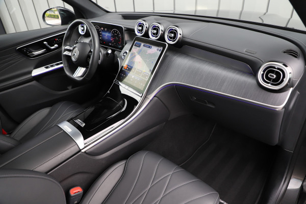 Mercedes-Benz GLC 300 AMG 4-Matic | 258PK | Pano | Sfeerverlichting | Keyles-go | Head-up | Digital-light | Stuurwielverw. | Distronic | 2023.