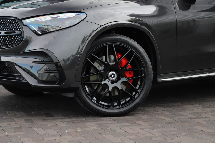 Mercedes-Benz GLC 300 AMG 4-Matic | 258PK | Pano | Sfeerverlichting | Keyles-go | Head-up | Digital-light | Stuurwielverw. | Distronic | 2023.