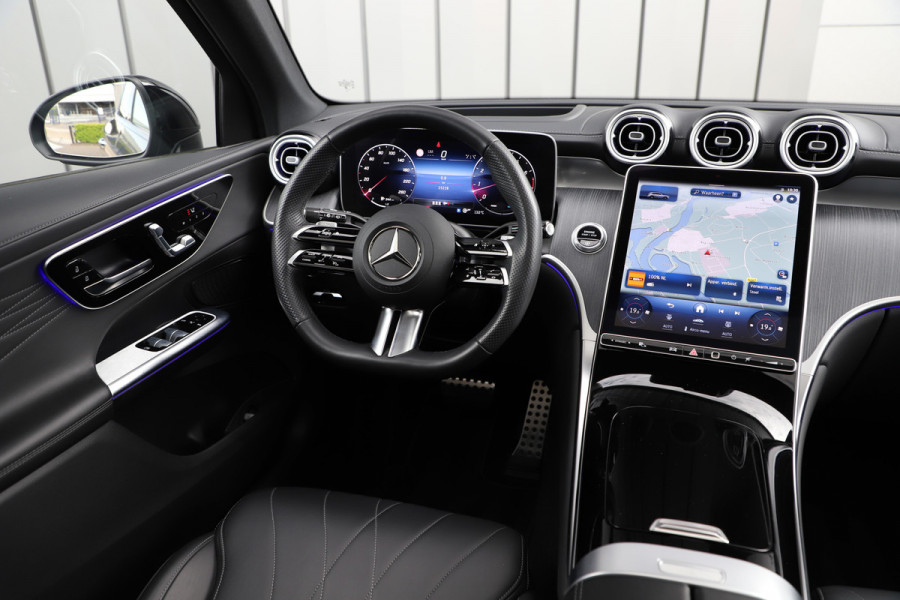 Mercedes-Benz GLC 300 AMG 4-Matic | 258PK | Pano | Sfeerverlichting | Keyles-go | Head-up | Digital-light | Stuurwielverw. | Distronic | 2023.