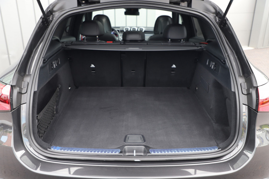 Mercedes-Benz GLC 300 AMG 4-Matic | 258PK | Pano | Sfeerverlichting | Keyles-go | Head-up | Digital-light | Stuurwielverw. | Distronic | 2023.