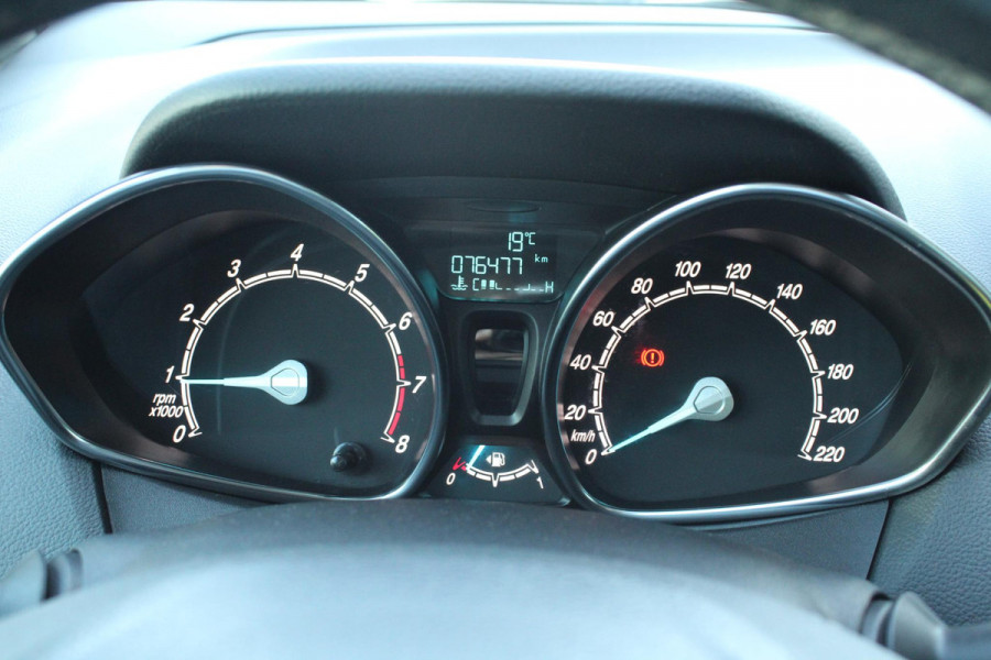 Ford B-MAX 1.0 EcoBoost Titanium | Trekhaak | Climate Control | Cruise Control | Camera | Lichtmetalen Velgen |