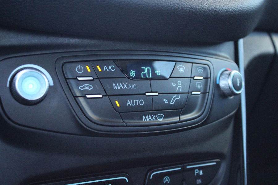 Ford B-MAX 1.0 EcoBoost Titanium | Trekhaak | Climate Control | Cruise Control | Camera | Lichtmetalen Velgen |