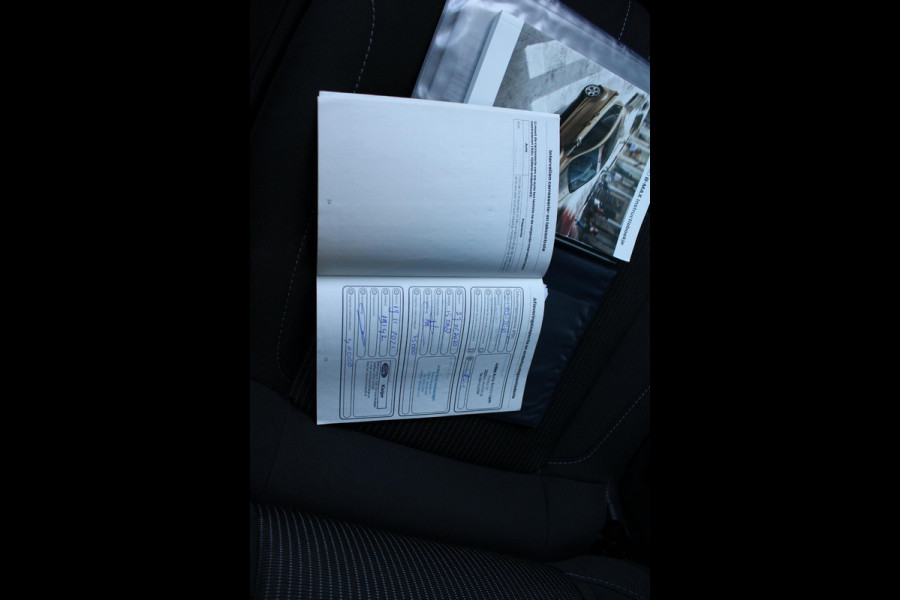 Ford B-MAX 1.0 EcoBoost Titanium | Trekhaak | Climate Control | Cruise Control | Camera | Lichtmetalen Velgen |