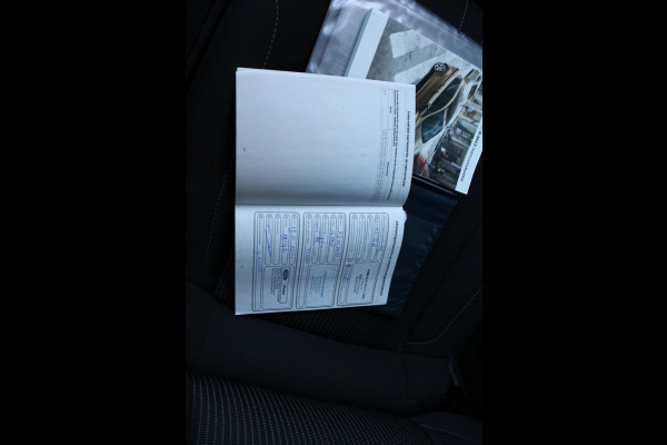 Ford B-MAX 1.0 EcoBoost Titanium | Trekhaak | Climate Control | Cruise Control | Camera | Lichtmetalen Velgen |