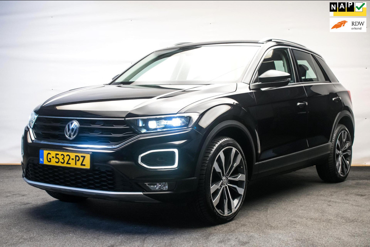 Volkswagen T-Roc 1.0 TSI Style Sport [ Virtual Full LED 19 Inch R Line Velgen Trekhaak Camera Carplay Adaptive Cruise Stoelverw ]