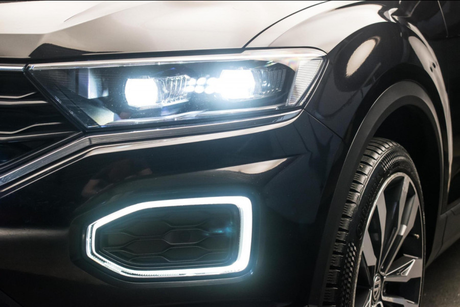 Volkswagen T-Roc 1.0 TSI Style Sport [ Virtual Full LED 19 Inch R Line Velgen Trekhaak Camera Carplay Adaptive Cruise Stoelverw ]