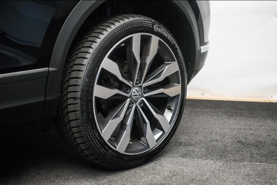 Volkswagen T-Roc 1.0 TSI Style Sport [ Virtual Full LED 19 Inch R Line Velgen Trekhaak Camera Carplay Adaptive Cruise Stoelverw ]