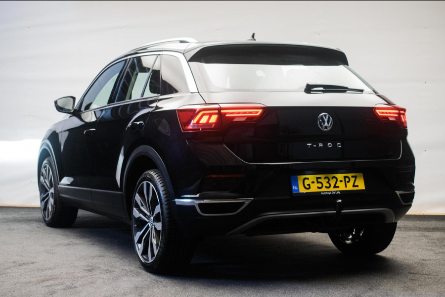 Volkswagen T-Roc 1.0 TSI Style Sport [ Virtual Full LED 19 Inch R Line Velgen Trekhaak Camera Carplay Adaptive Cruise Stoelverw ]