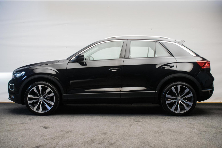 Volkswagen T-Roc 1.0 TSI Style Sport [ Virtual Full LED 19 Inch R Line Velgen Trekhaak Camera Carplay Adaptive Cruise Stoelverw ]