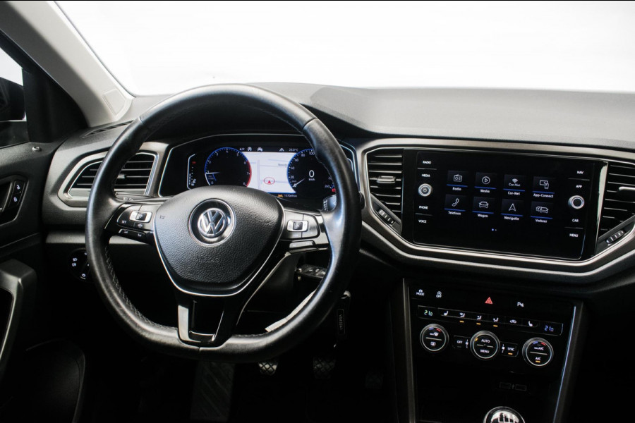 Volkswagen T-Roc 1.0 TSI Style Sport [ Virtual Full LED 19 Inch R Line Velgen Trekhaak Camera Carplay Adaptive Cruise Stoelverw ]