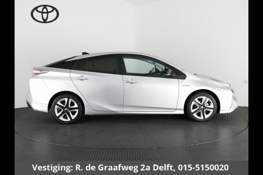 Toyota Prius 1.8 Dynamic Sport | 1e eigenaar | Dealer onderhouden | Stoelverwarming |