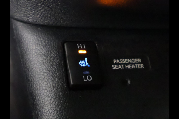Toyota Prius 1.8 Dynamic Sport | 1e eigenaar | Dealer onderhouden | Stoelverwarming |