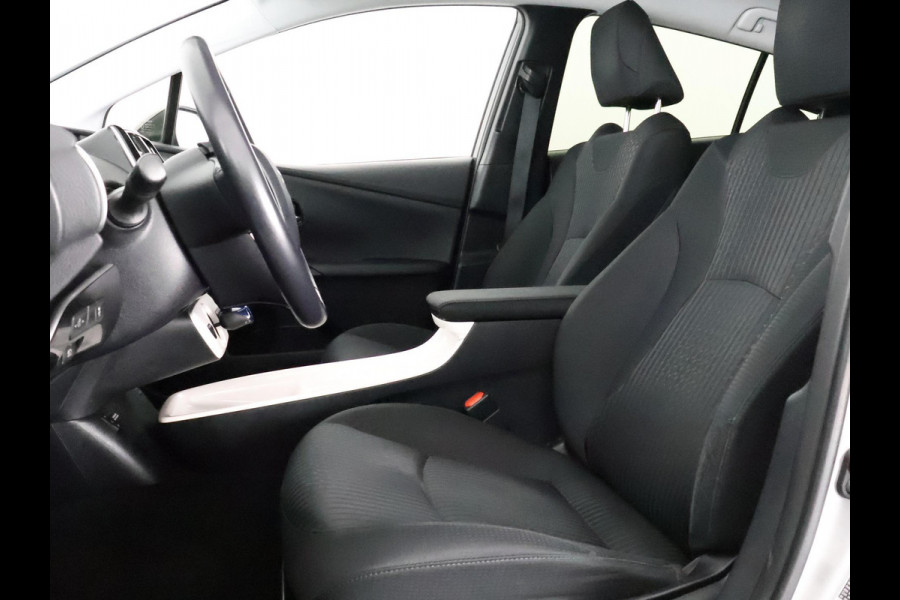 Toyota Prius 1.8 Dynamic Sport | 1e eigenaar | Dealer onderhouden | Stoelverwarming |