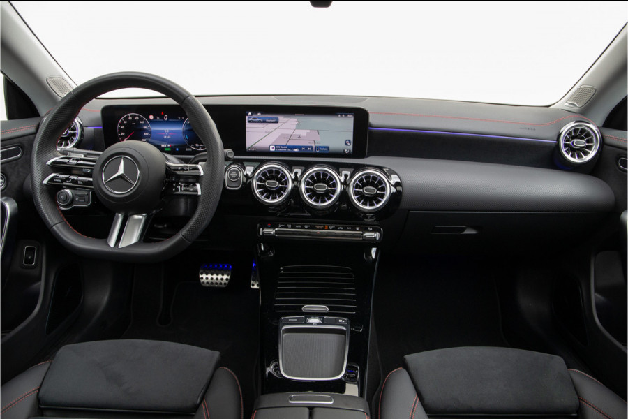 Mercedes-Benz CLA-Klasse 250 e AMG Facelift, Panorama, Burmester, Memory, Sfeerverlichting, Hybrid 2024