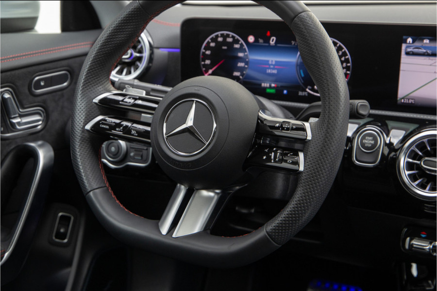 Mercedes-Benz CLA-Klasse 250 e AMG Facelift, Panorama, Burmester, Memory, Sfeerverlichting, Hybrid 2024