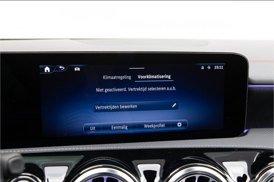Mercedes-Benz CLA-Klasse 250 e AMG Facelift, Panorama, Burmester, Memory, Sfeerverlichting, Hybrid 2024