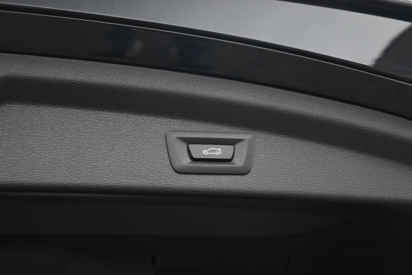 BMW X2 XDrive25e Executive M-Sport 220 PK Dealer o.h Head-Up Camera Leder LED 19''