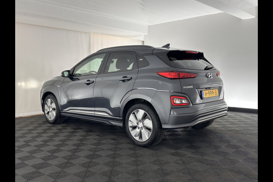 Hyundai Kona EV Fashion 64 kWh [ 3-Fase ] (INCL.BTW) *ADAPTIVE-CRUISE | NAVI-FULLMAP | KEYLESS | CAMERA | KRELL-AUDIO | COMFORT-SEATS | COMFORT-SEATS | PDC | 17''ALU*