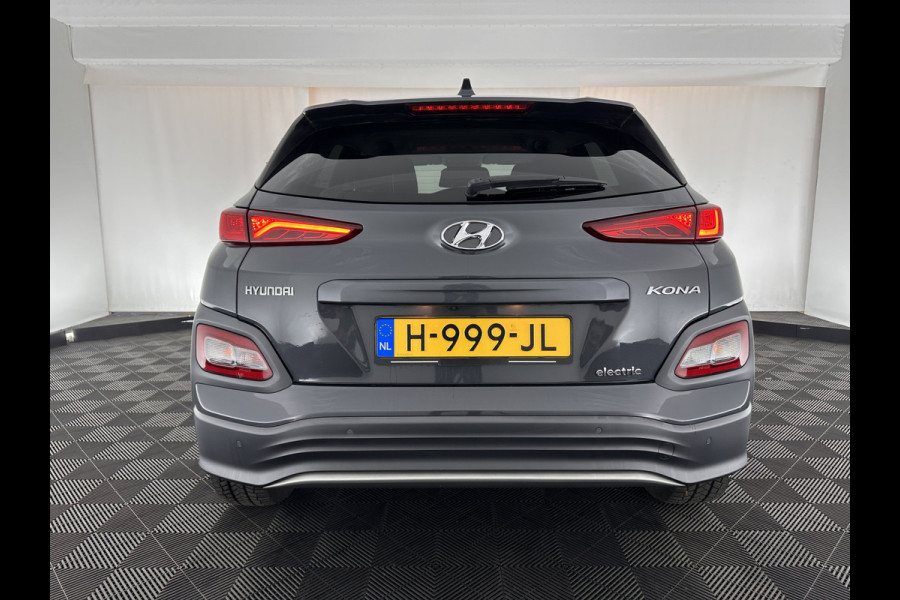 Hyundai Kona EV Fashion 64 kWh [ 3-Fase ] (INCL.BTW) *ADAPTIVE-CRUISE | NAVI-FULLMAP | KEYLESS | CAMERA | KRELL-AUDIO | COMFORT-SEATS | COMFORT-SEATS | PDC | 17''ALU*