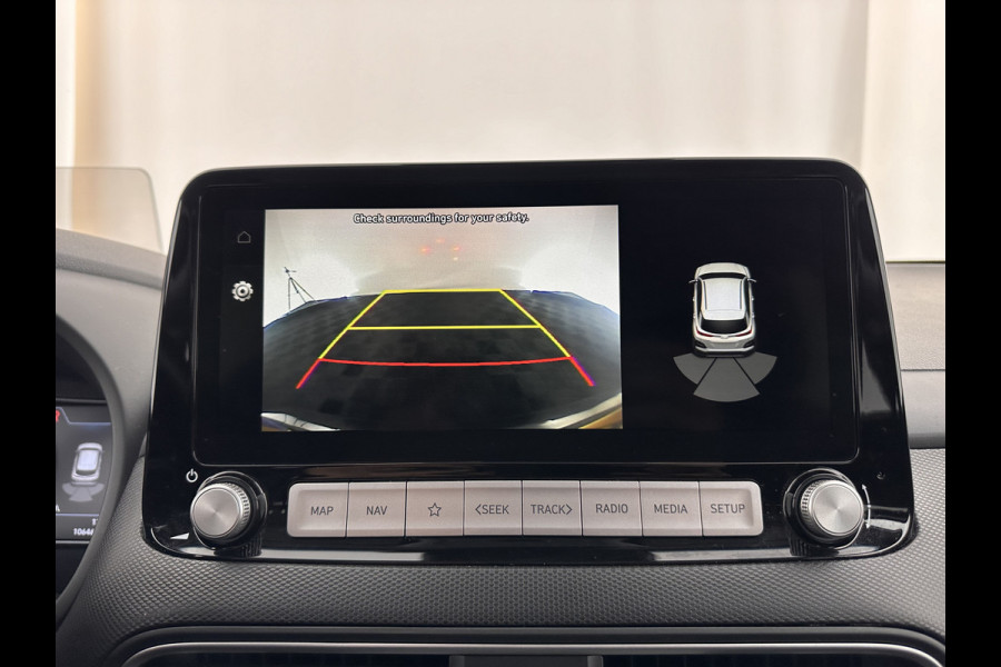 Hyundai Kona EV Fashion 64 kWh [ 3-Fase ] (INCL.BTW) *ADAPTIVE-CRUISE | NAVI-FULLMAP | KEYLESS | CAMERA | KRELL-AUDIO | COMFORT-SEATS | COMFORT-SEATS | PDC | 17''ALU*