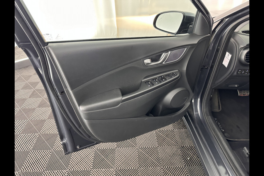 Hyundai Kona EV Fashion 64 kWh [ 3-Fase ] (INCL.BTW) *ADAPTIVE-CRUISE | NAVI-FULLMAP | KEYLESS | CAMERA | KRELL-AUDIO | COMFORT-SEATS | COMFORT-SEATS | PDC | 17''ALU*