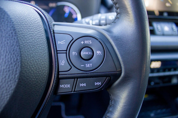 Toyota RAV4 2.5 Hybrid AWD Bi-Tone | Prijs rijklaar incl. 12 mnd garantie|Bluetooth LMV Trekhaak Blindspot Panodak Carplay Keyless