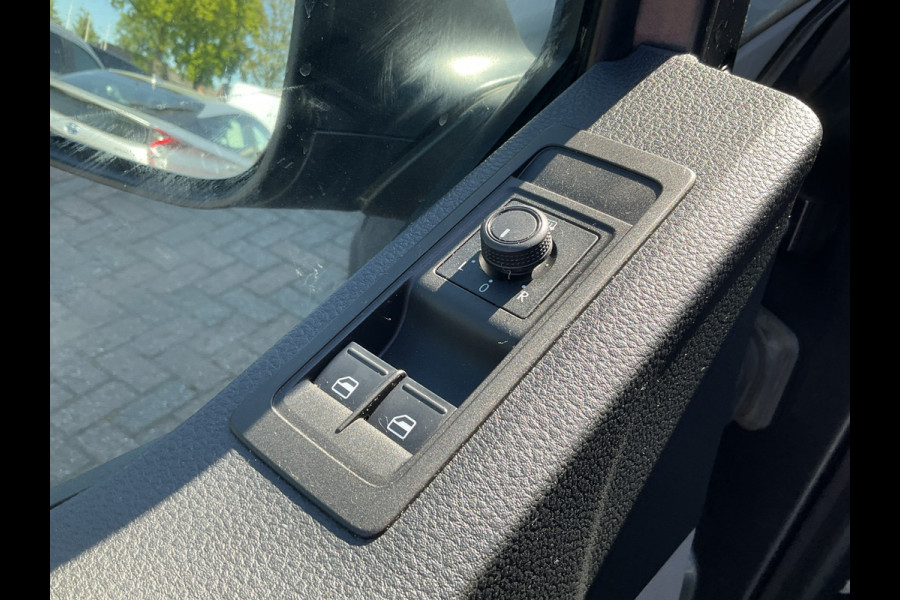 Volkswagen Transporter 5-Pers 2.0 TDI 204pk 4Motion L2H1 Dub Cab Highline 7-DSG L2H1 Dubbele Cabine Lang 4x4 Automaat AWD 4M DC