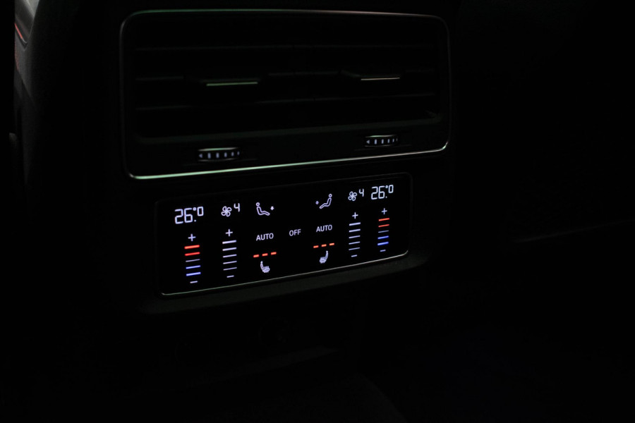 Audi RSQ8 4.0 TFSI quattro |Pano|Keramisch|HUD|Massage|B&O|