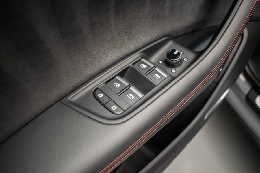 Audi RSQ8 4.0 TFSI quattro |Pano|Keramisch|HUD|Massage|B&O|
