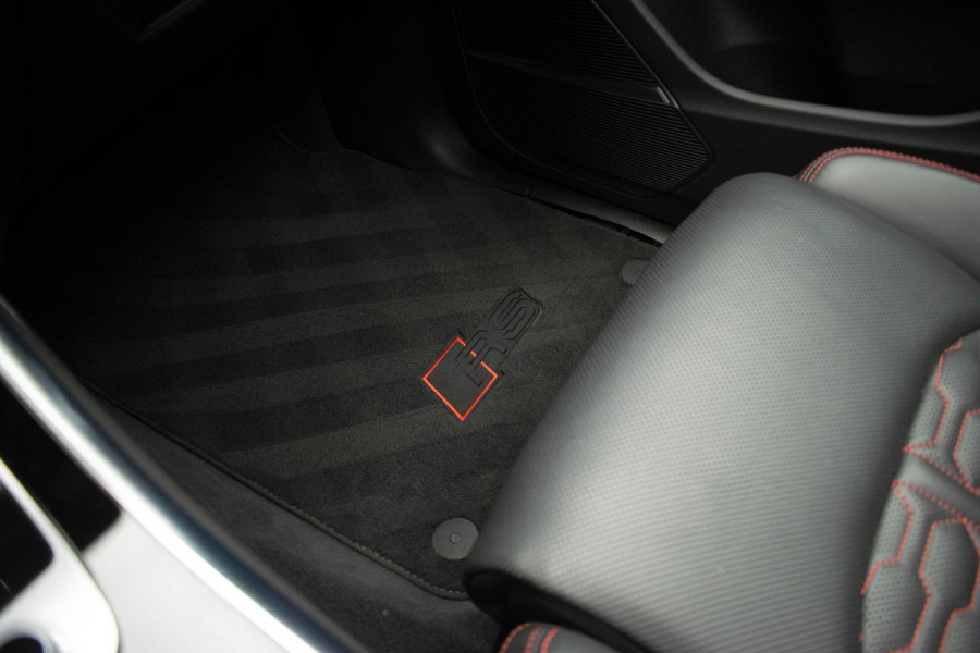 Audi RSQ8 4.0 TFSI quattro |Pano|Keramisch|HUD|Massage|B&O|