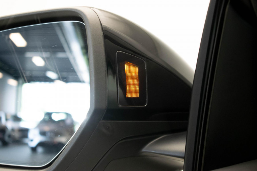 Audi RSQ8 4.0 TFSI quattro |Pano|Keramisch|HUD|Massage|B&O|