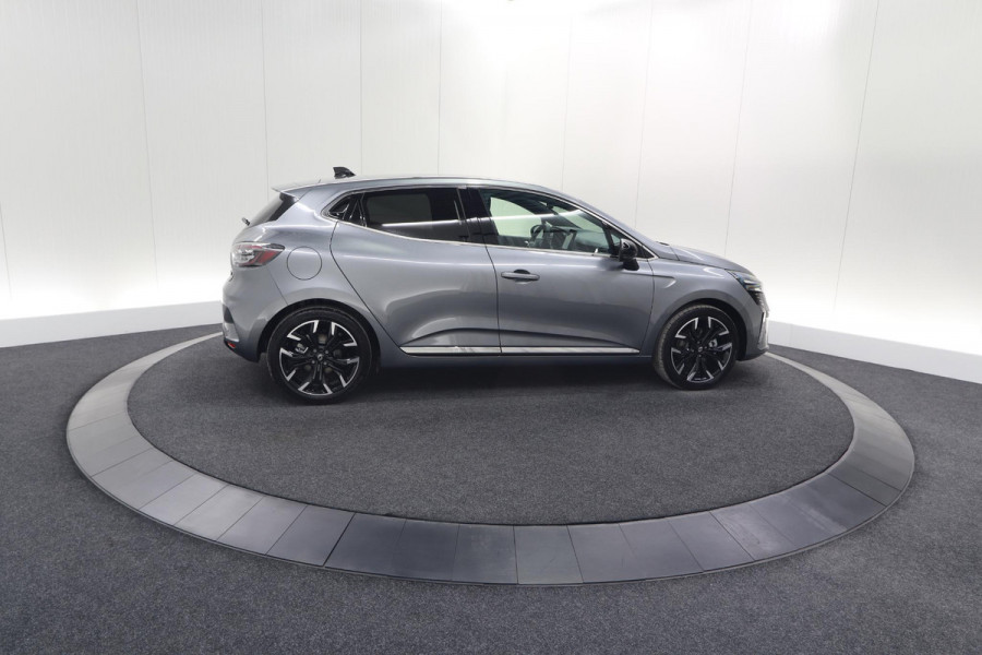 Renault Clio 1.6 E-Tech Full Hybrid 145 Techno | 360 Camera | Bose Audio | Stoelverwarming | 9.3 Inch Groot Scherm