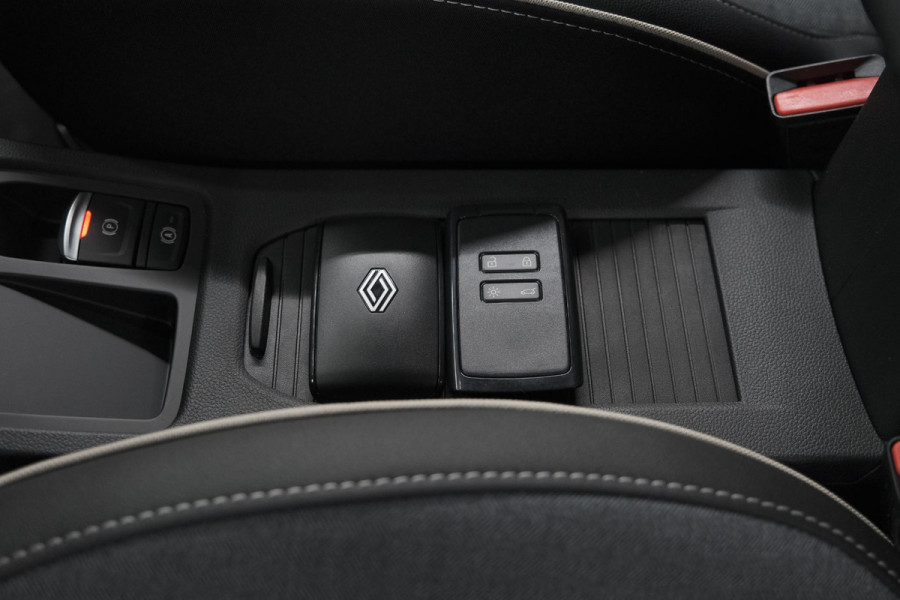 Renault Clio 1.6 E-Tech Full Hybrid 145 Techno | 360 Camera | Bose Audio | Stoelverwarming | 9.3 Inch Groot Scherm