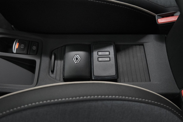 Renault Clio 1.6 E-Tech Full Hybrid 145 Techno | 360 Camera | Bose Audio | Stoelverwarming | 9.3 Inch Groot Scherm