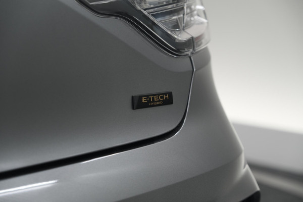 Renault Clio 1.6 E-Tech Full Hybrid 145 Techno | 360 Camera | Bose Audio | Stoelverwarming | 9.3 Inch Groot Scherm