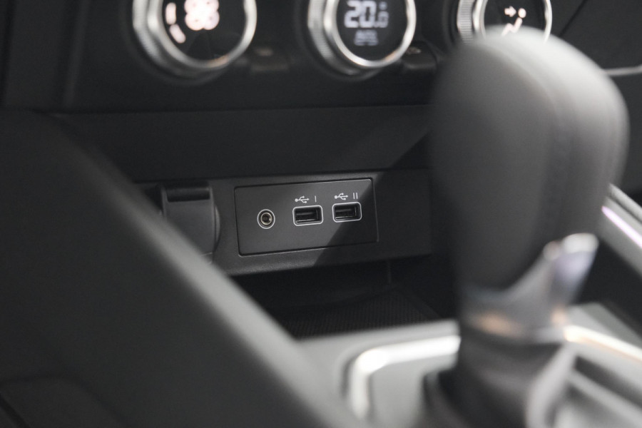 Renault Clio 1.6 E-Tech Full Hybrid 145 Techno | 360 Camera | Bose Audio | Stoelverwarming | 9.3 Inch Groot Scherm