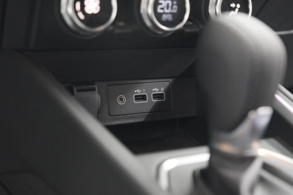 Renault Clio 1.6 E-Tech Full Hybrid 145 Techno | 360 Camera | Bose Audio | Stoelverwarming | 9.3 Inch Groot Scherm