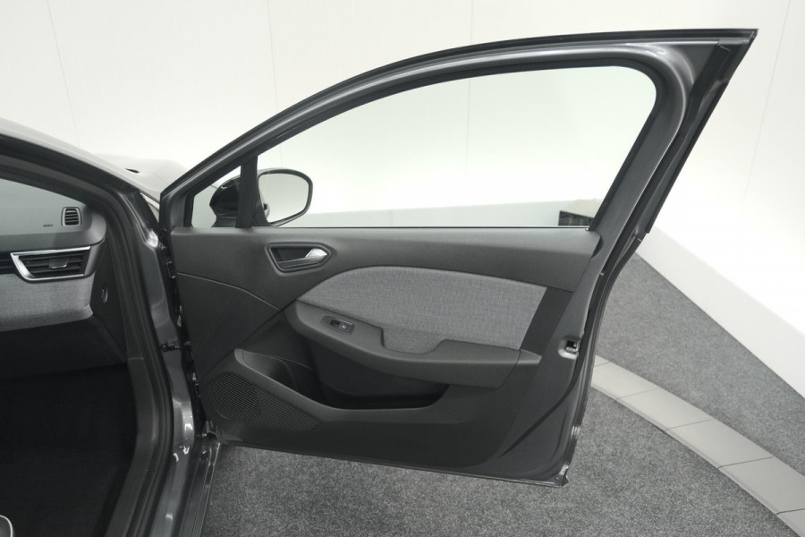 Renault Clio 1.6 E-Tech Full Hybrid 145 Techno | 360 Camera | Bose Audio | Stoelverwarming | 9.3 Inch Groot Scherm