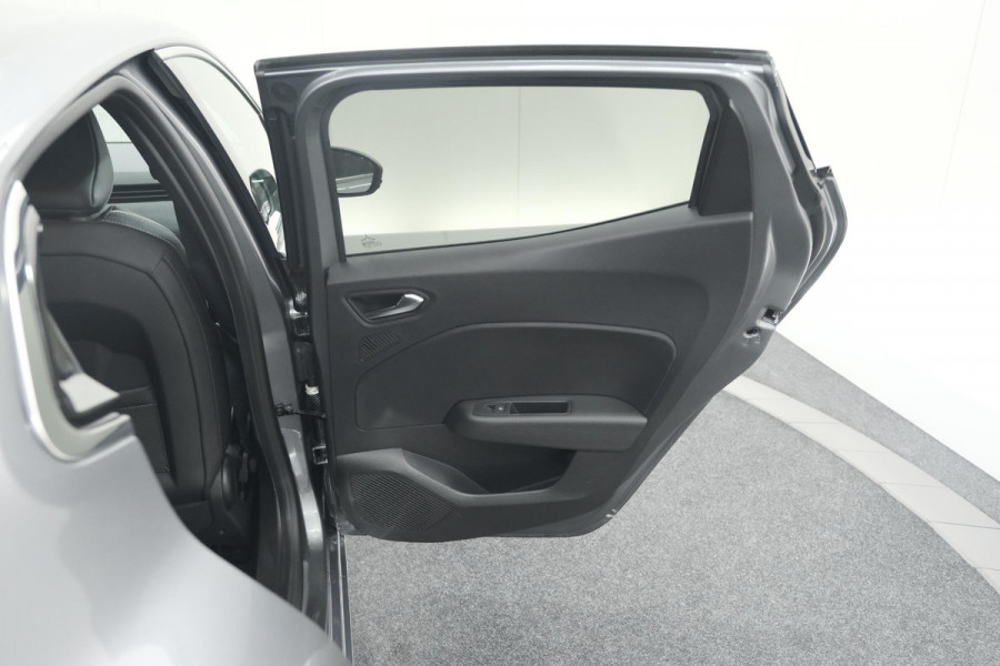 Renault Clio 1.6 E-Tech Full Hybrid 145 Techno | 360 Camera | Bose Audio | Stoelverwarming | 9.3 Inch Groot Scherm