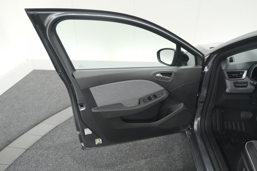Renault Clio 1.6 E-Tech Full Hybrid 145 Techno | 360 Camera | Bose Audio | Stoelverwarming | 9.3 Inch Groot Scherm