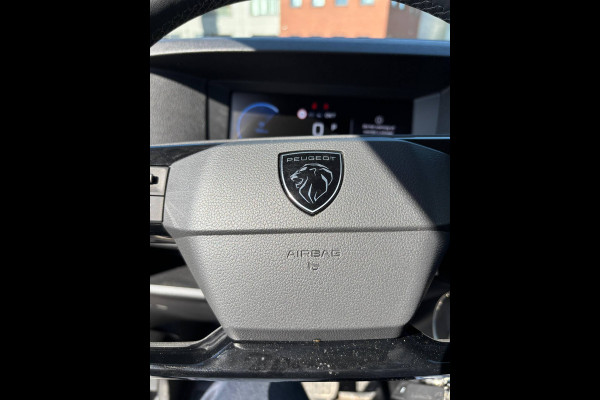 Peugeot Expert 145 PK 2.0 S&S L3 AUTOMAAT NIEUW MODEL WINTERPAKKET TREKHAAK CLIMATRONIC CAMERA LED DIGITAAL DISPLAY BETIMMERING STANDKACHEL