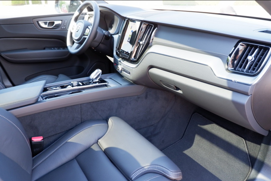 Volvo XC60 2.0 T6 AWD PHEV Long Range Ultra Black Ed Massage/Luchtvering/Pa