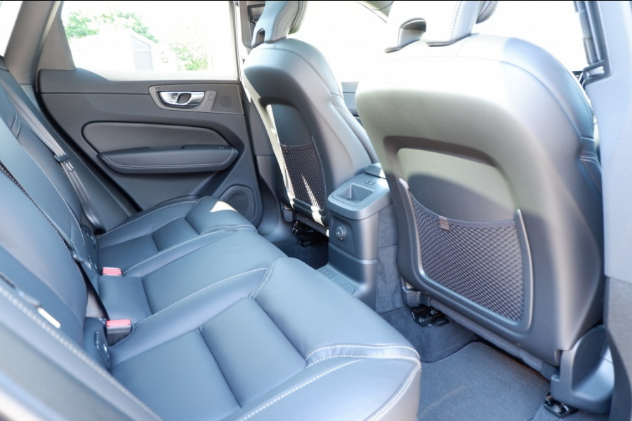 Volvo XC60 2.0 T6 AWD PHEV Long Range Ultra Black Ed Massage/Luchtvering/Pa
